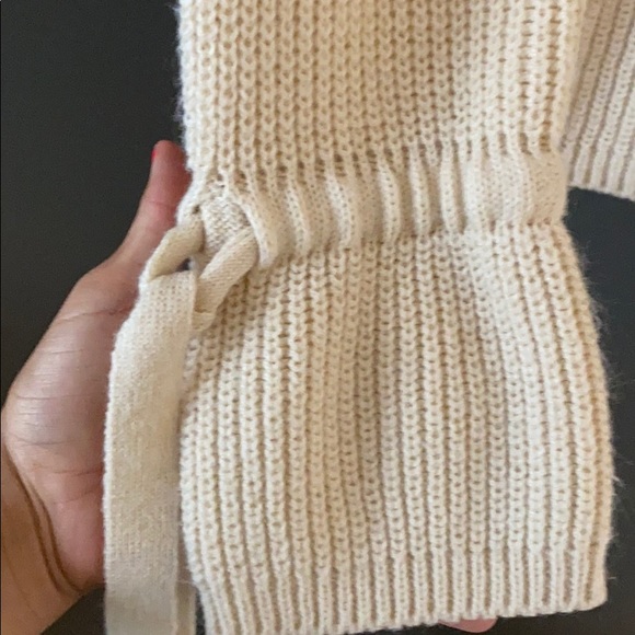 Sweater. - Picture 3 of 3